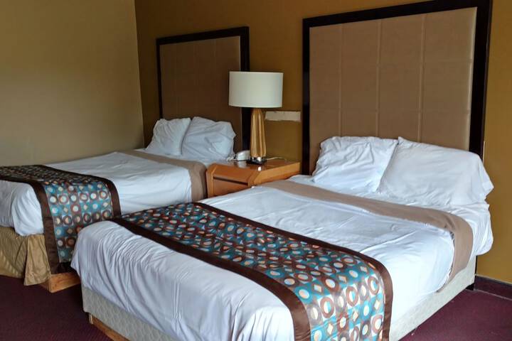 Room 9 of 14