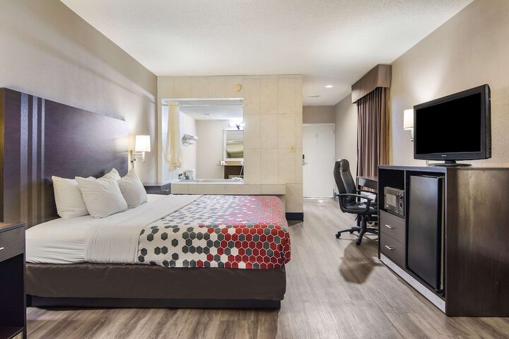 Room 32 of 36