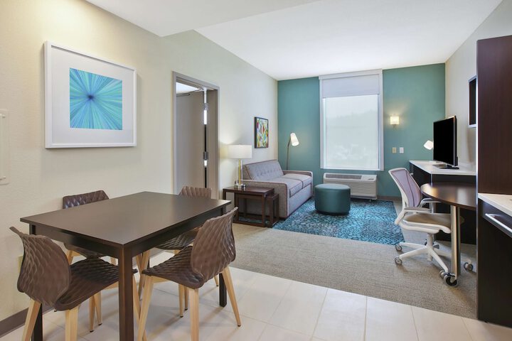 Room 14 of 33