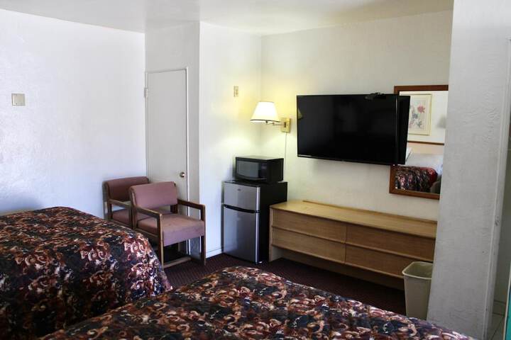 Room 27 of 37