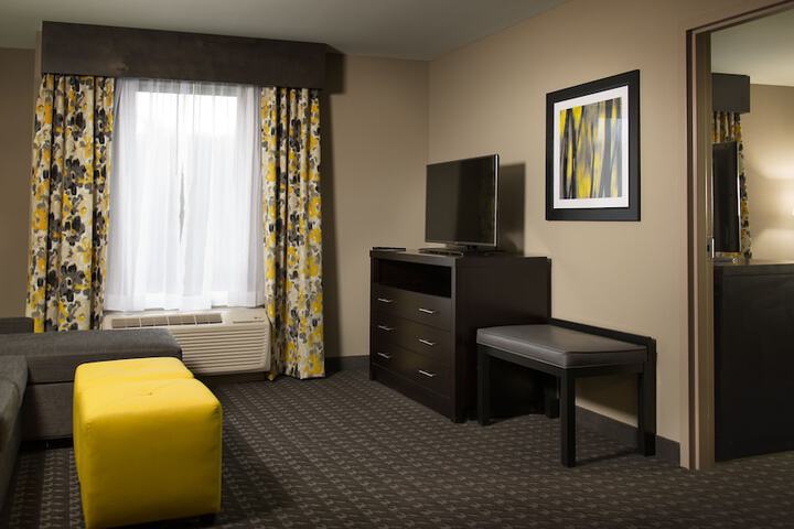Holiday Inn Express & Suites Madison Central by IHG