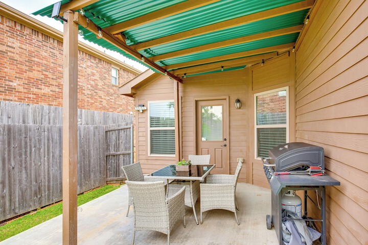 Private Yard & Grill: Greenville Vacation Rental