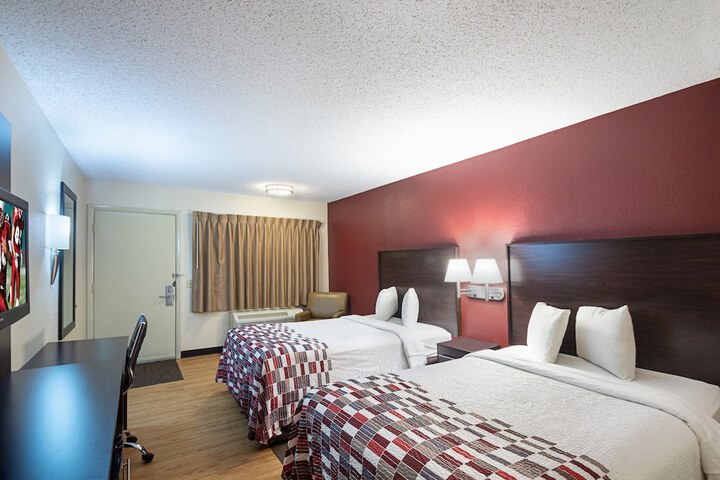 Room 25 of 33