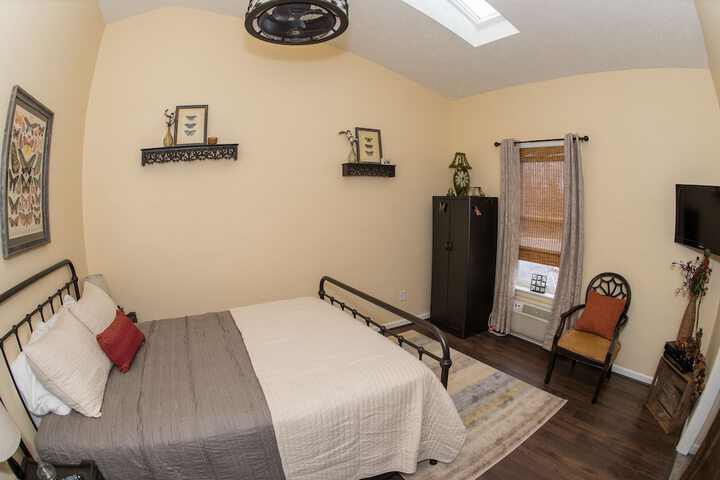 Room 42 of 62