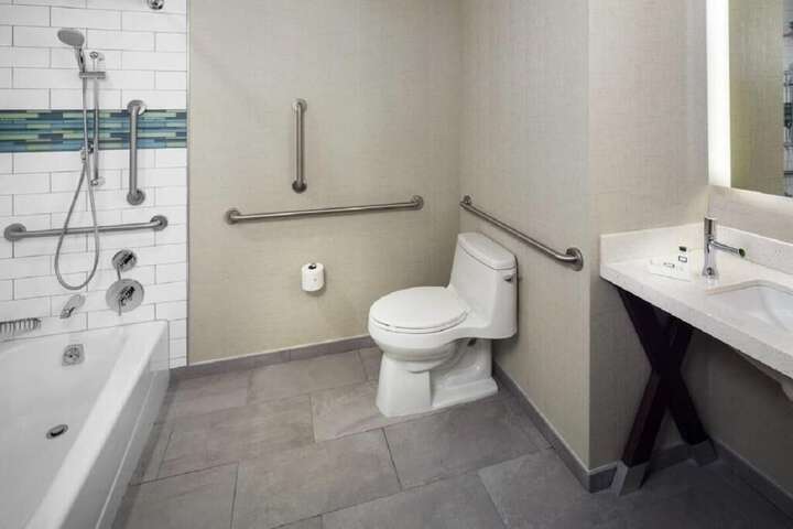 Room 30 of 59