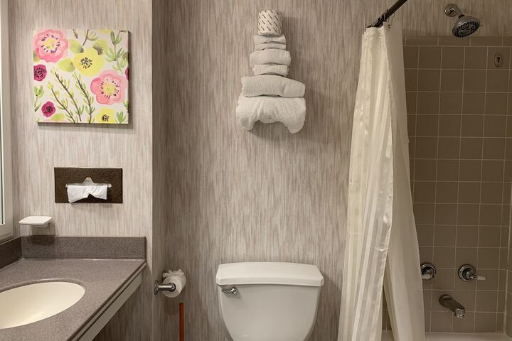 Room 32 of 155