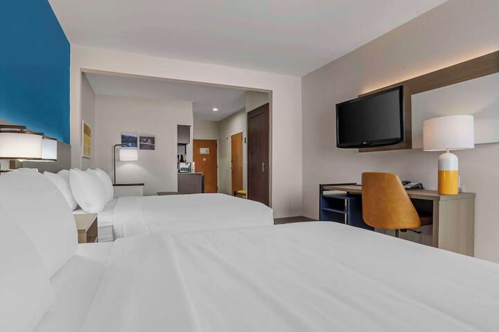 Room 27 of 49