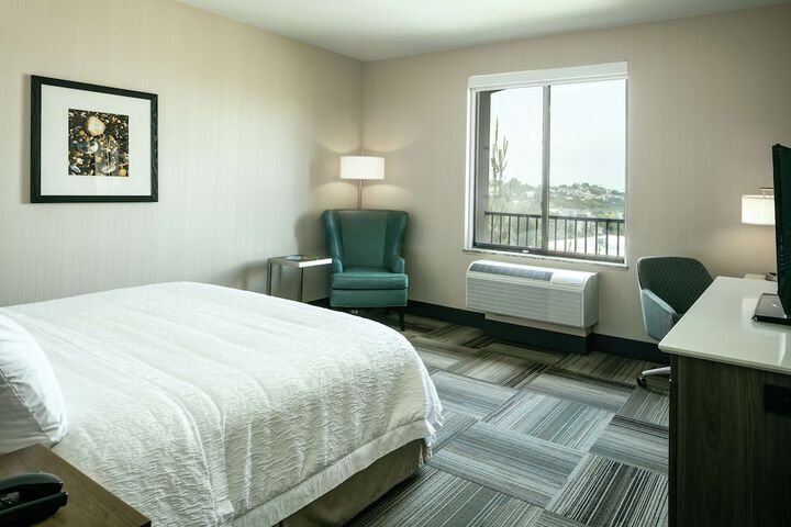 Room 13 of 35