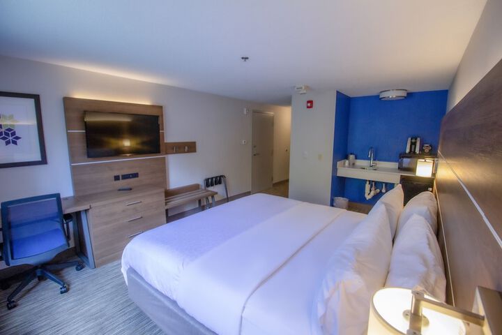 Room 85 of 109