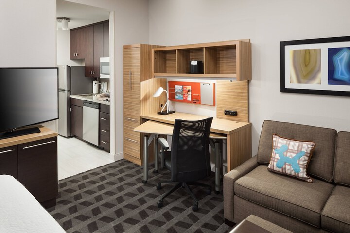 Room 27 of 49
