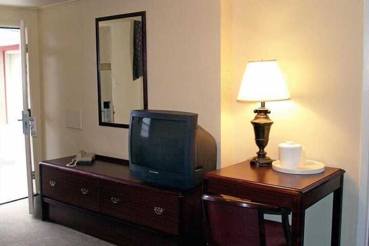 Room 22 of 35