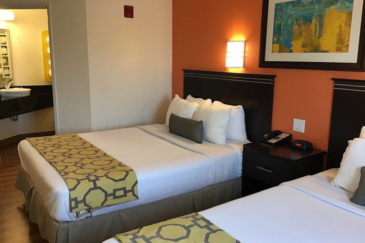 Baymont Inn & Suites Sheridan