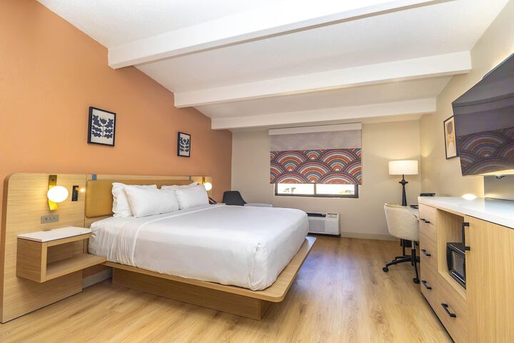 Ramada by Wyndham Davenport Orlando South