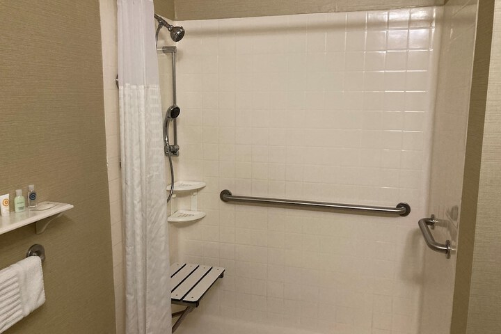 Room 33 of 56