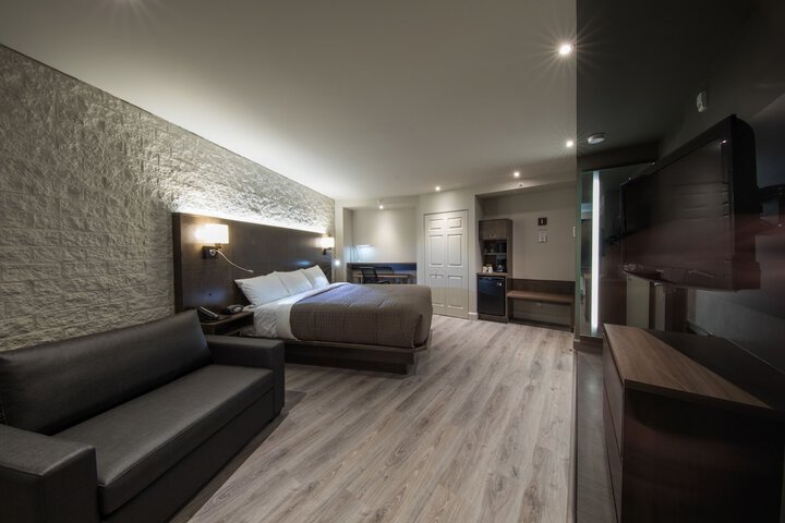 Room 64 of 107