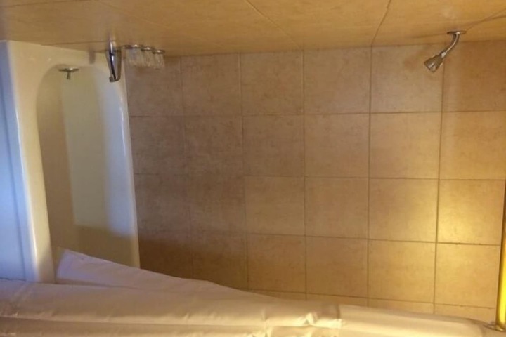 Room 11 of 26