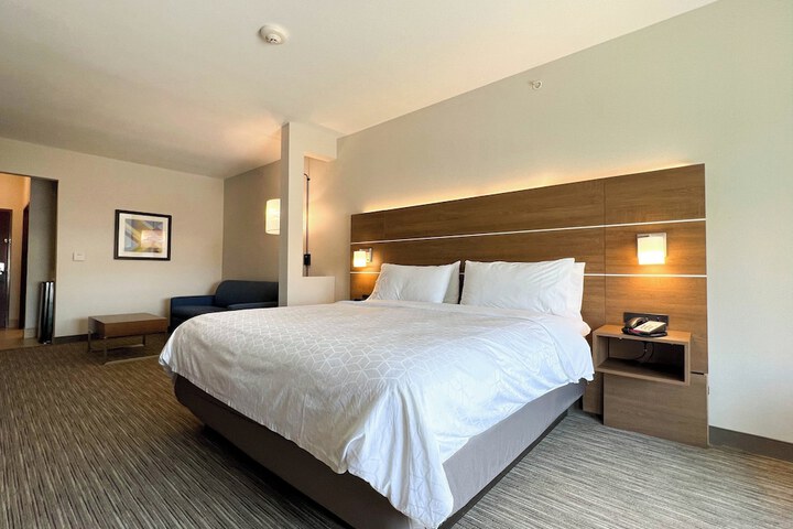 Holiday Inn Express Hotel & Suites Corpus Christi-Portland by IHG