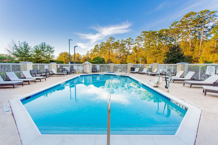 Pool 11 of 82
