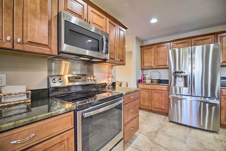 Chickamauga Lake Vacation Rental w / Boat Dock!