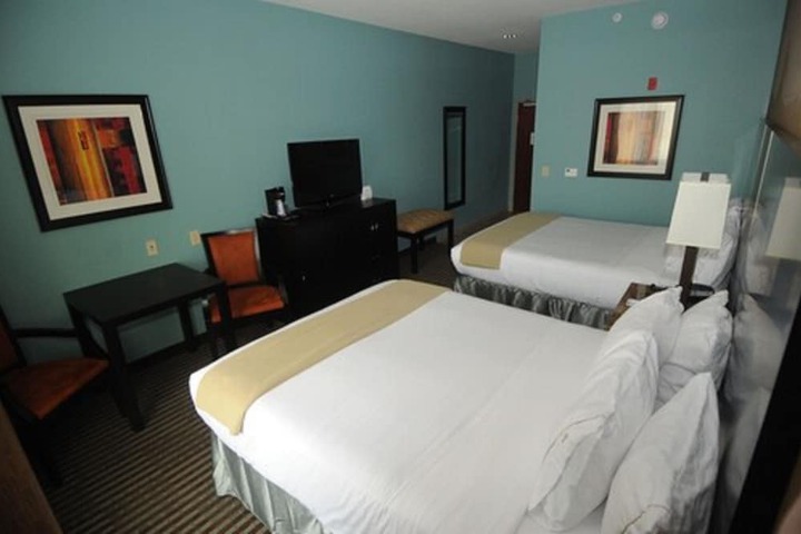 Room 12 of 24