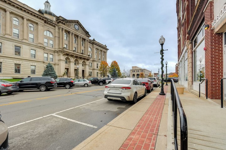Unique & Stylish Studio Loft in Huntington!