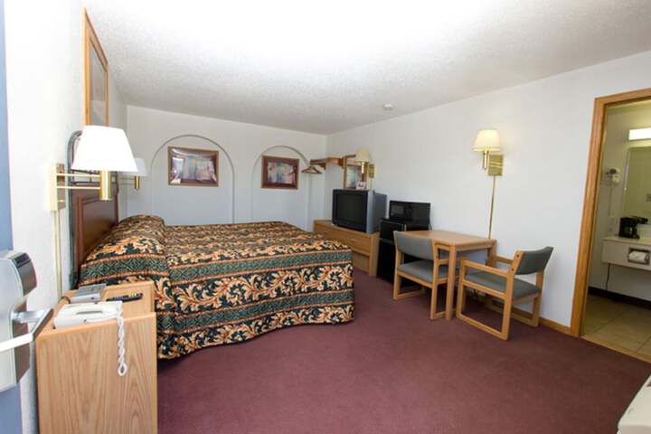 Room 11 of 26