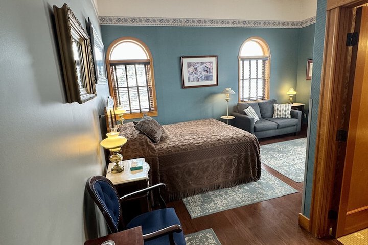 Room 52 of 67
