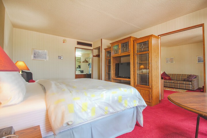 Room 52 of 65