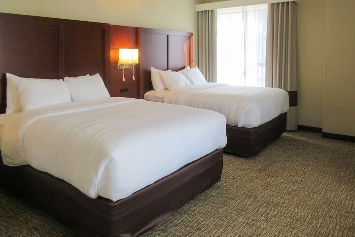 Room 9 of 25