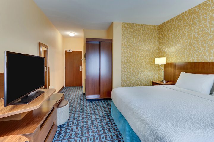 Room 28 of 49