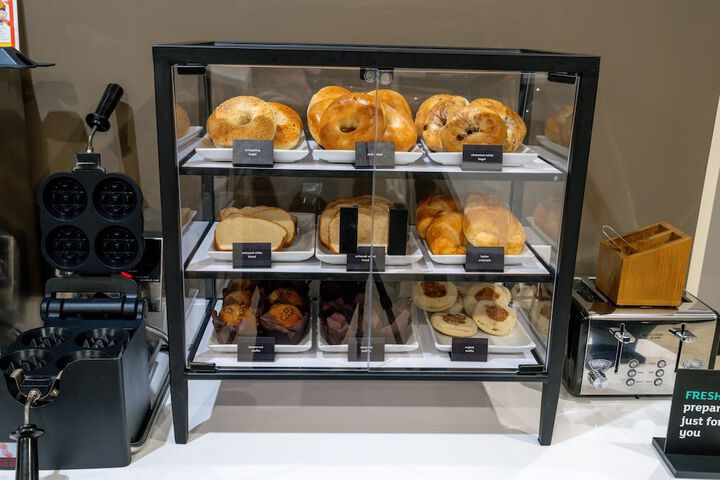 Breakfast/Coffee Service 75 of 79