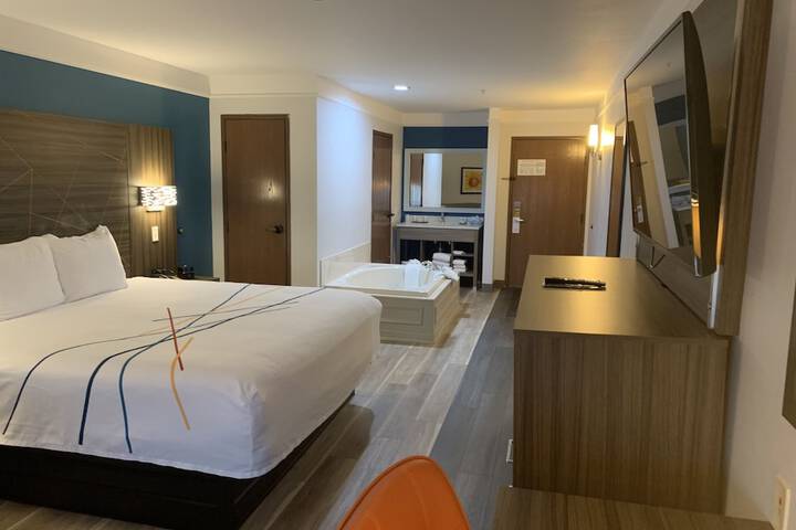Room 28 of 49