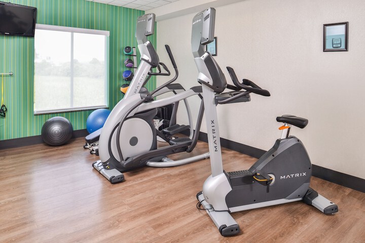 Holiday Inn Express & Suites Parkersburg-Mineral Wells by IHG