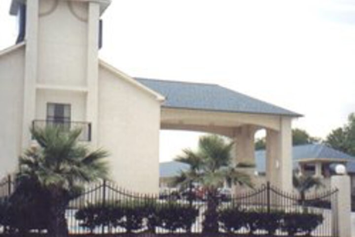 Hotel 4 of 12