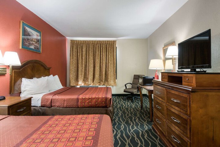 Room 18 of 47