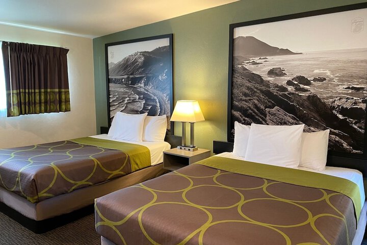 Room 25 of 29