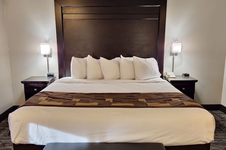 Room 43 of 115