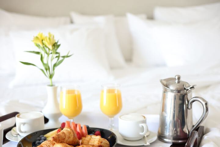 Breakfast/Coffee Service 122 of 171