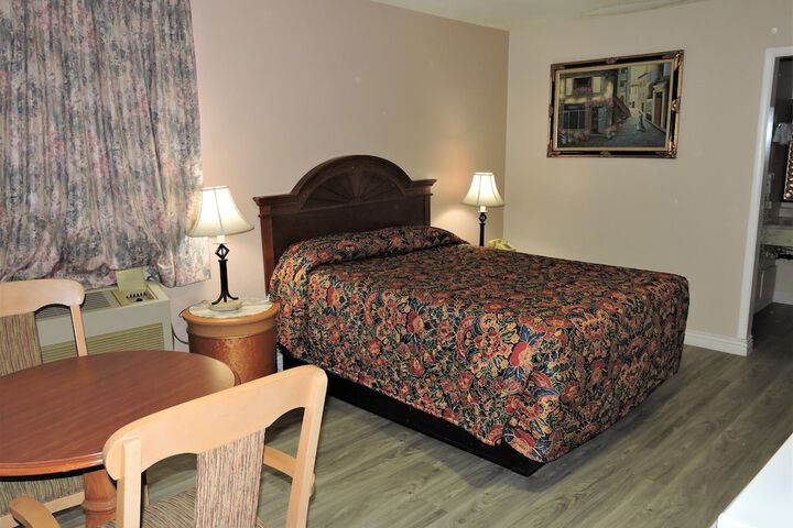 Room 25 of 32
