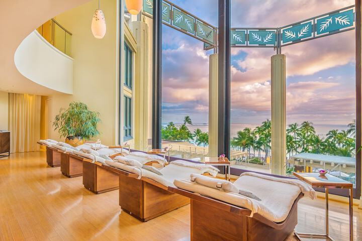 Hyatt Regency Waikiki Beach Resort & Spa