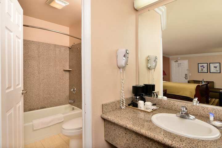 Room 20 of 31