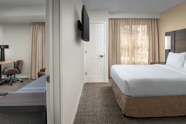 Room 30 of 53