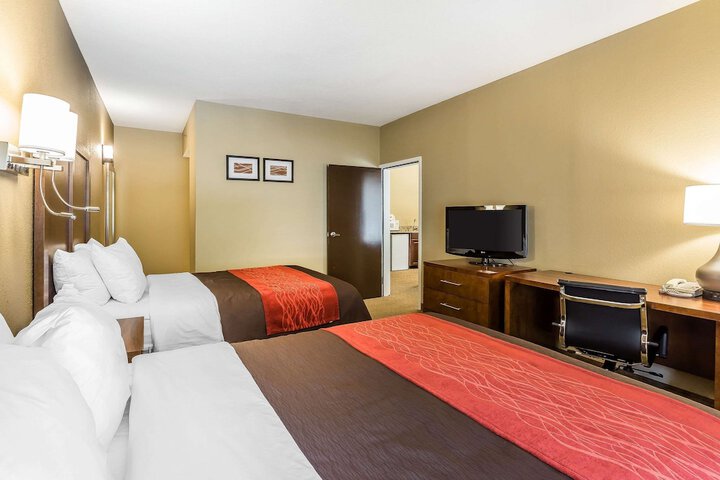 Room 12 of 28