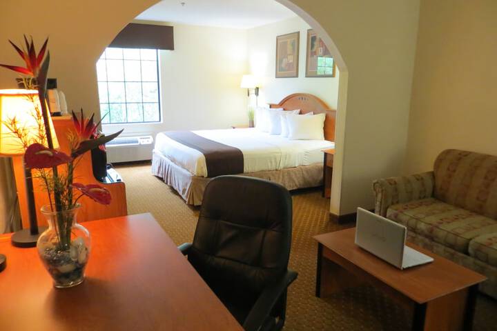 Room 27 of 70
