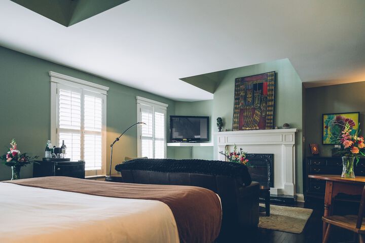 Room 44 of 64