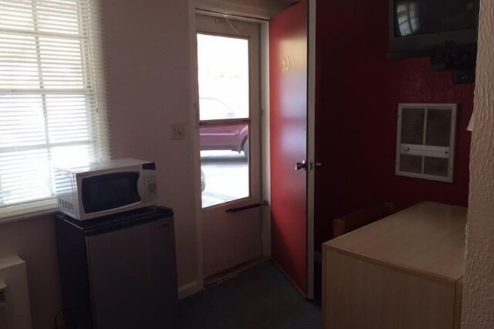 Room 27 of 45