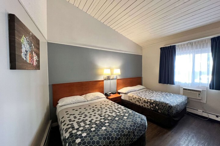 Room 25 of 61