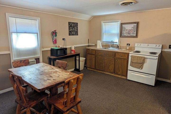 Cedarvale Cabins at Turner Falls