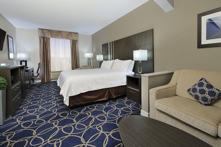 Holiday Inn Express & Suites Houston North - IAH Area by IHG
