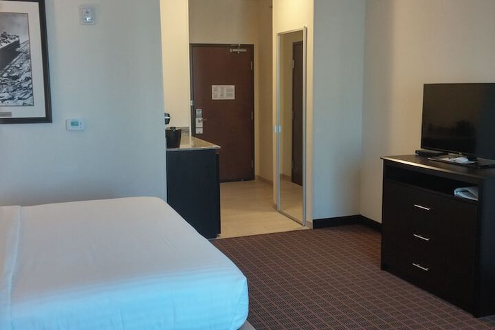 Holiday Inn Express & Suites Golden - Denver Area by IHG